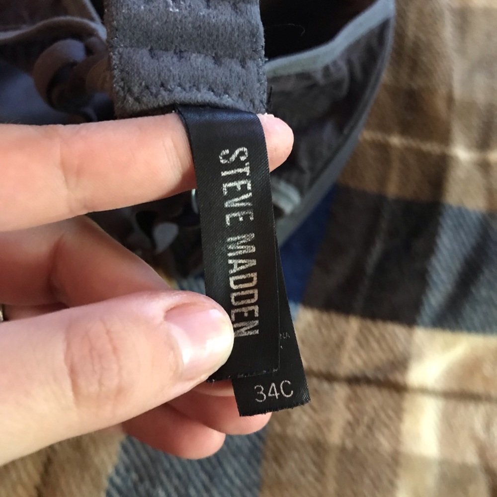 Women’s bra - Picture 2 of 3